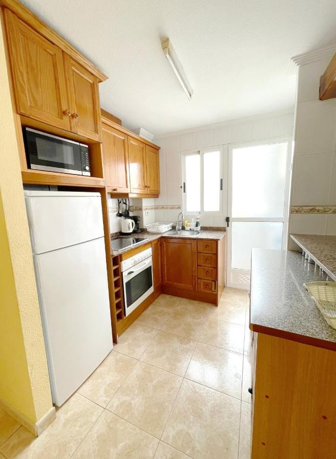 Daniela Apartament Torrevieja Exterior photo