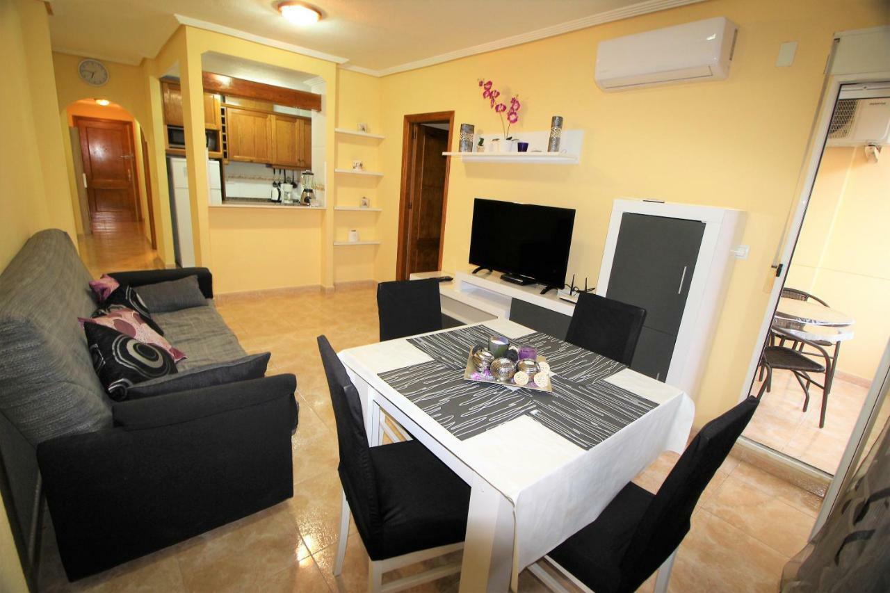 Daniela Apartament Torrevieja Exterior photo